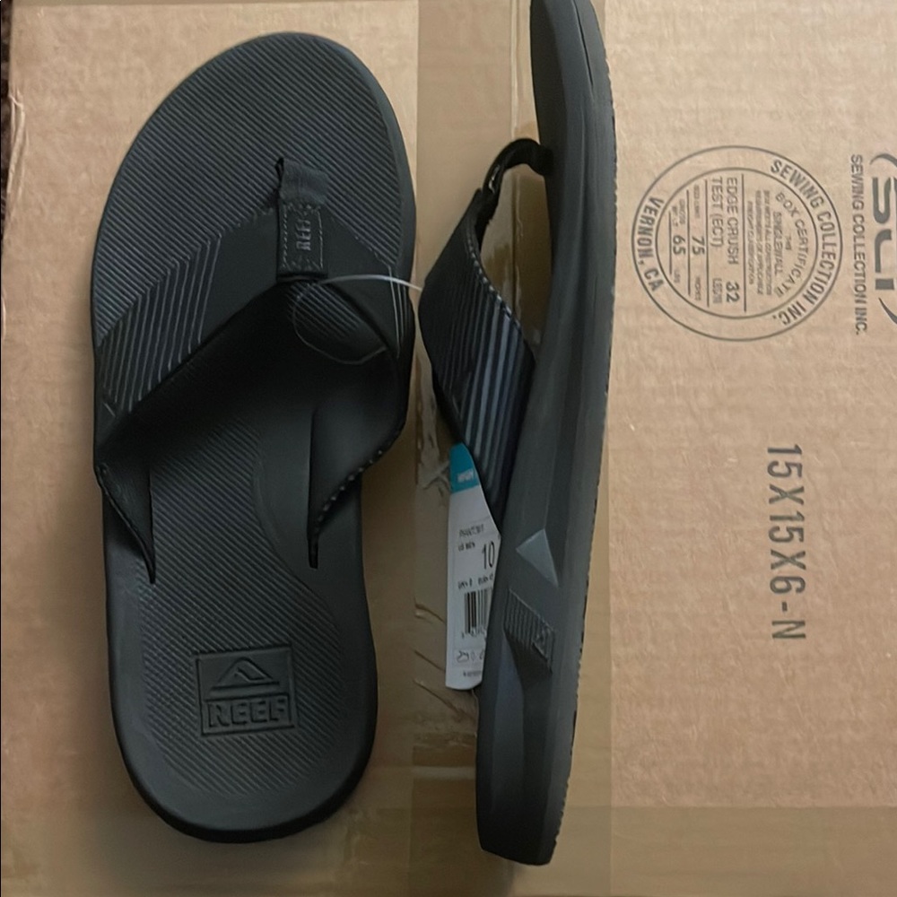 Reef Cushion Phantom 2.0 High Arch Support Black Flip-Flops Textured Footbed - Picture 4 of 4